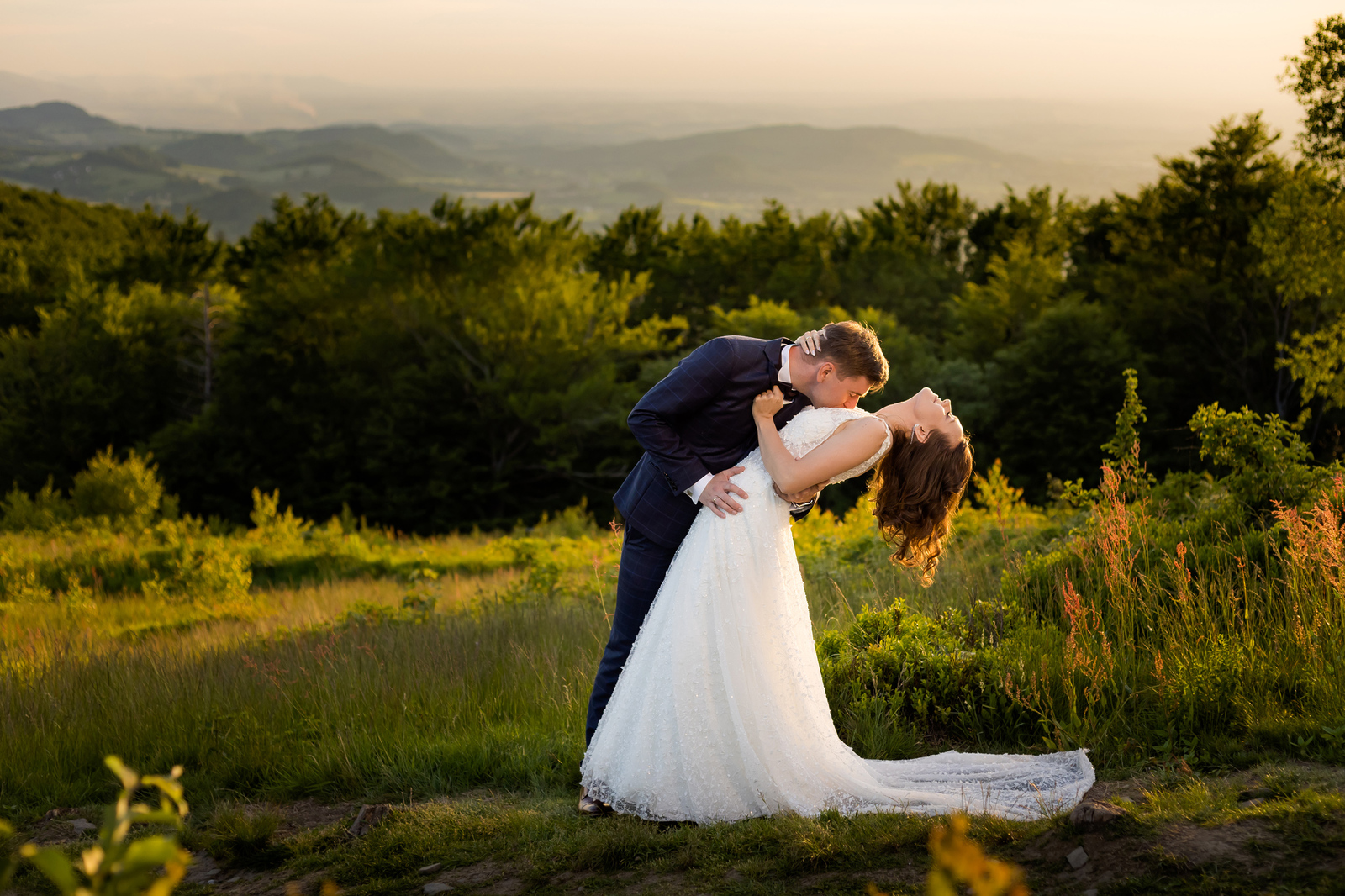 sesja slubna w gorach, plener slubny w gorach, sesja slubna beskidy, plener slubny w beskidach, fotografia slubna bielsko, zdjecia slubne na rownicy, fotografia slubna ustron, plener slubny slask, zdjecia slubne bielsko, fotografia slubna bielsko, jesienny plener slubny, jesienna sesja slubna, fotografia slubna zywiec, zdjecia slubne zywiec, fotografia slubna slask, fotografia slubna katowice, zdjecia slubne katowice, fotograf slubny katowice, zdjecia slubne bielsko, fotograf slubny bielsko, zdjecia slubne slask, dwoch fotografow na slub, fotografia slubna krakow, zdjecia slubne zywiec, fotografia slubna zywiec