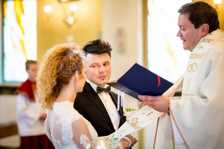 fotografia slubna slask, zdjecia slubne zory, fotograf slubny zory, zdjecia slubne slask, wesele paradise w zorach, slub w kosciele w orzeszu, zdjecia slubne katowice, dwoch fotografow na slub, fotografia slubna krakow, dom przyjec paradise zory, fotografia slubna cieszyn, zdjecia slubne zywiec, fotograf slubny jastrzebie