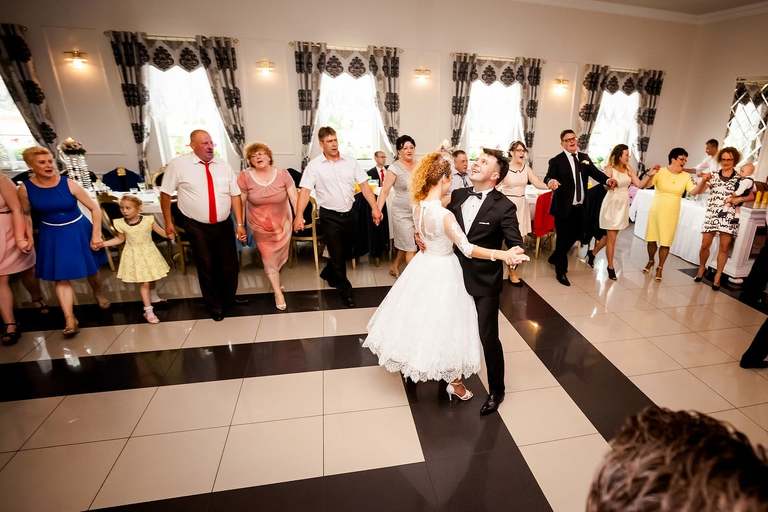 fotografia slubna slask, zdjecia slubne zory, fotograf slubny zory, zdjecia slubne slask, wesele paradise w zorach, slub w kosciele w orzeszu, zdjecia slubne katowice, dwoch fotografow na slub, fotografia slubna krakow, dom przyjec paradise zory, fotografia slubna cieszyn, zdjecia slubne zywiec, fotograf slubny jastrzebie