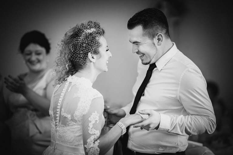 fotografia slubna slask, zdjecia slubne zory, fotograf slubny zory, zdjecia slubne slask, wesele paradise w zorach, slub w kosciele w orzeszu, zdjecia slubne katowice, dwoch fotografow na slub, fotografia slubna krakow, dom przyjec paradise zory, fotografia slubna cieszyn, zdjecia slubne zywiec, fotograf slubny jastrzebie