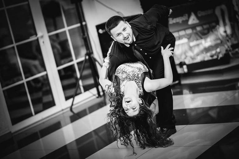 fotografia slubna slask, zdjecia slubne zory, fotograf slubny zory, zdjecia slubne slask, wesele paradise w zorach, slub w kosciele w orzeszu, zdjecia slubne katowice, dwoch fotografow na slub, fotografia slubna krakow, dom przyjec paradise zory, fotografia slubna cieszyn, zdjecia slubne zywiec, fotograf slubny jastrzebie