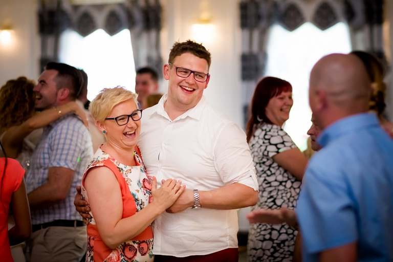 fotografia slubna slask, zdjecia slubne zory, fotograf slubny zory, zdjecia slubne slask, wesele paradise w zorach, slub w kosciele w orzeszu, zdjecia slubne katowice, dwoch fotografow na slub, fotografia slubna krakow, dom przyjec paradise zory, fotografia slubna cieszyn, zdjecia slubne zywiec, fotograf slubny jastrzebie