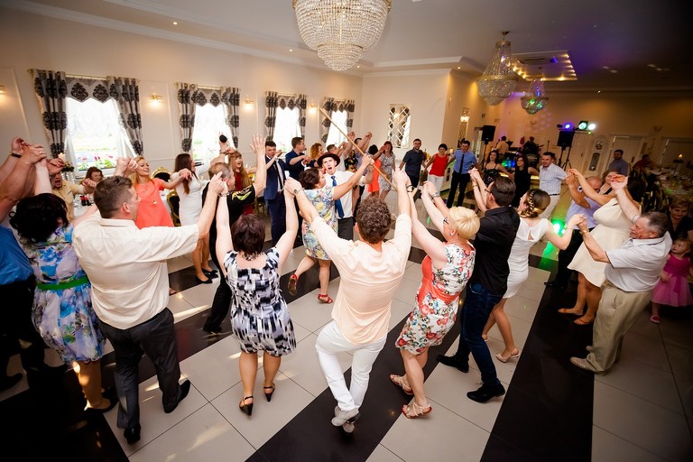 fotografia slubna slask, zdjecia slubne zory, fotograf slubny zory, zdjecia slubne slask, wesele paradise w zorach, slub w kosciele w orzeszu, zdjecia slubne katowice, dwoch fotografow na slub, fotografia slubna krakow, dom przyjec paradise zory, fotografia slubna cieszyn, zdjecia slubne zywiec, fotograf slubny jastrzebie