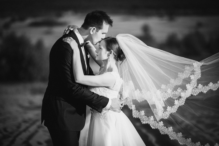 sesja slubna na pustyni, plener slubny pustynia, sesja slubna na zamku, plener slubny zamek, zamkowy plener slubny, sesja slubna na jurze, plener na zamku, fotografia slubna slask, zdjecia slubne brzeszcze, fotograf slubny brzeszcze, zdjecia slubne slask, zdjecia slubne katowice, dwoch fotografow na slub, fotografia slubna krakow,