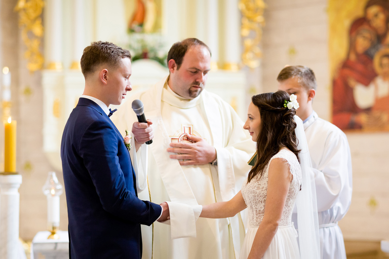 fotografia slubna opolskie, fotografia slubna opole, zdjecia slubne opole, fotograf slubny tychy, zdjecia slubne slask, fotografia slubna slask, slub w kosciele sw anny w czarnowasach, wesele w turawie, wesele w hotelu zaciesze turawa, hotel zacisze, fotograf slubny bielsko, zdjecia slubne katowice, dwoch fotografow na slub, fotografia slubna krakow, fotograf slubny katowice, magia obrazu, fotograf slubny slask, najlepszy fotograf na slub,