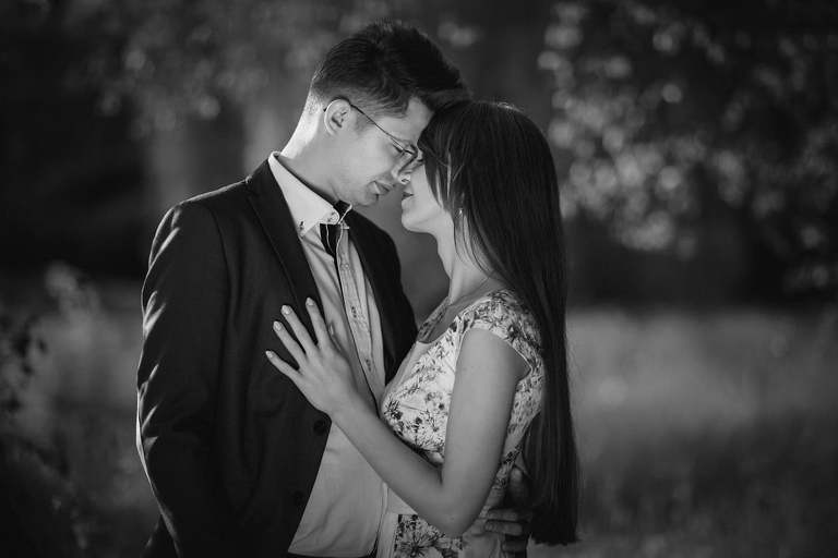 sesja narzeczenska katowice, miejska sesja narzeczenska, wiosenny plener narzeczenski, plener zareczynowy gliwice, sesja zareczynowa slask, sesja narzeczenska gliwice, zdjecia zareczynowe slask, www.magiaobrazu.com, fotografia slubna śląsk, fotograf slubny krakow, zdjecia przedslubne slask, fotografia slubna slask, romantyczna sesja narzeczenska, engagement session, prewedding photosession,