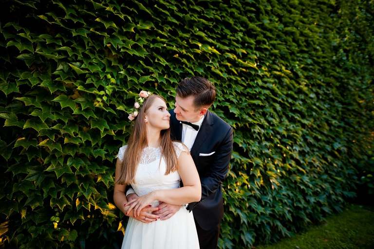 wiosenna sesja slubna, wiosenny plener slubny, sesja slubna w lawendzie, plener slubny na polu lawendy, sesja slubna w zbozu, plener slubny zboze, fotografia slubna krakow, zdjecia slubne krakow, plener slubny w lesie, www.magiaobrazu.com, fotografia slubna, romantyczna sesja slubna, fotografia ślubna, piekny plener slubny, piekna sesja slubna, fotograf ślubny Kraków, fotografowie ślubni, fotograf slask,dwóch fotografów na ślub, Anna i Jacek Bieniek, zdjęcia ślubne śląsk,