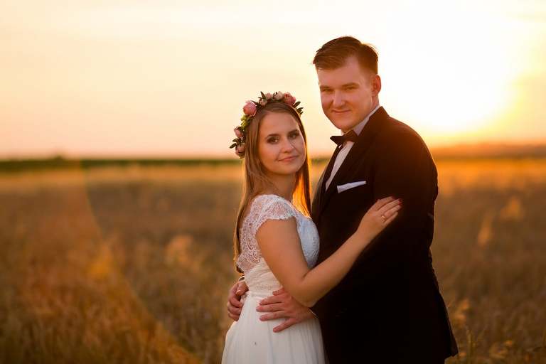 wiosenna sesja slubna, wiosenny plener slubny, sesja slubna w lawendzie, plener slubny na polu lawendy, sesja slubna w zbozu, plener slubny zboze, fotografia slubna krakow, zdjecia slubne krakow, plener slubny w lesie, www.magiaobrazu.com, fotografia slubna, romantyczna sesja slubna, fotografia ślubna, piekny plener slubny, piekna sesja slubna, fotograf ślubny Kraków, fotografowie ślubni, fotograf slask,dwóch fotografów na ślub, Anna i Jacek Bieniek, zdjęcia ślubne śląsk,