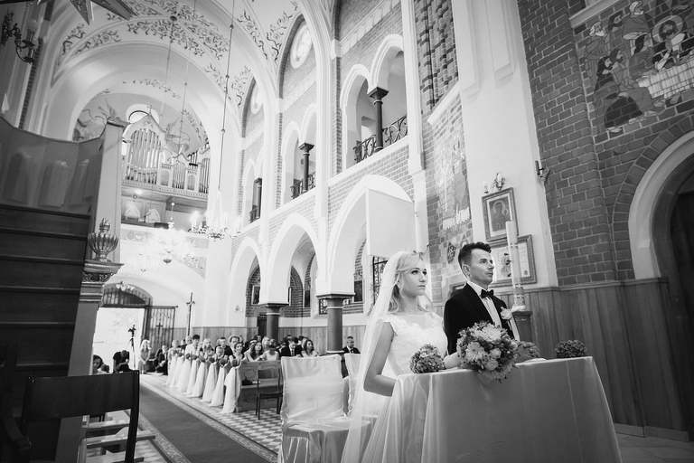 fotografia slubna, fotografia slubna krakow, zdjecia slubne oswiecim, zdjecia slubne krakow, fotograf slubny krakow, fotograf na wesele krakow, slub w kosciele w zalasiu, slub zalas, wesele Kasztel Kajasowka w Rybnej, wesele w Kajasowce Rybna, zdjecia slubne bielsko, fotograf slubny bielsko, www.magiaobrazu.com, zdjecia slubne bielsko, fotografia slubna slask, fotograf cieszyn, zdjecia slubne cieszyn, fotografia slubna oswiecin