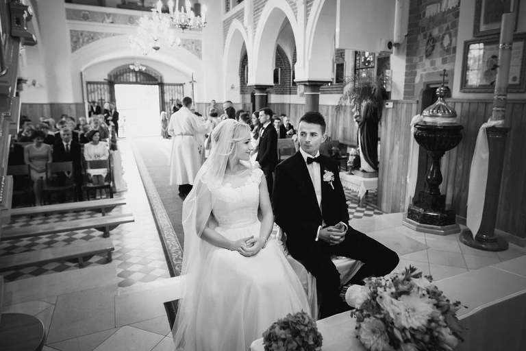 fotografia slubna, fotografia slubna krakow, zdjecia slubne oswiecim, zdjecia slubne krakow, fotograf slubny krakow, fotograf na wesele krakow, slub w kosciele w zalasiu, slub zalas, wesele Kasztel Kajasowka w Rybnej, wesele w Kajasowce Rybna, zdjecia slubne bielsko, fotograf slubny bielsko, www.magiaobrazu.com, zdjecia slubne bielsko, fotografia slubna slask, fotograf cieszyn, zdjecia slubne cieszyn, fotografia slubna oswiecin