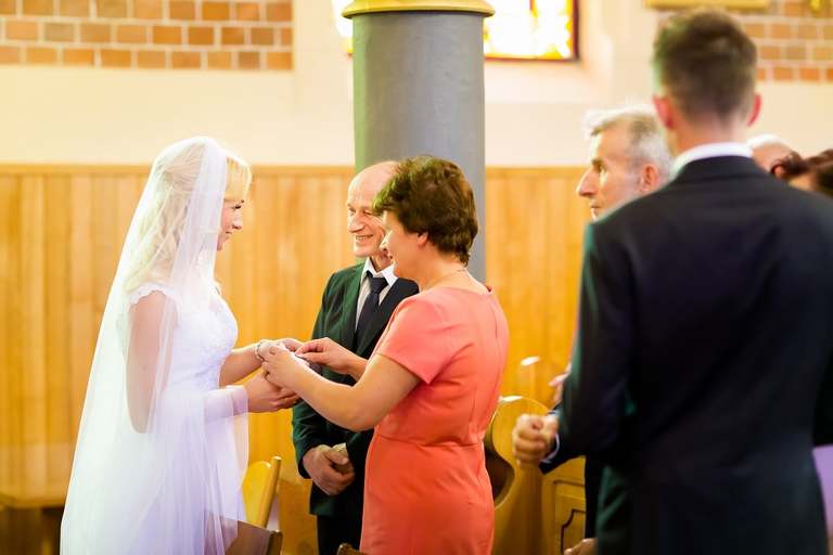 fotografia slubna, fotografia slubna krakow, zdjecia slubne oswiecim, zdjecia slubne krakow, fotograf slubny krakow, fotograf na wesele krakow, slub w kosciele w zalasiu, slub zalas, wesele Kasztel Kajasowka w Rybnej, wesele w Kajasowce Rybna, zdjecia slubne bielsko, fotograf slubny bielsko, www.magiaobrazu.com, zdjecia slubne bielsko, fotografia slubna slask, fotograf cieszyn, zdjecia slubne cieszyn, fotografia slubna oswiecin