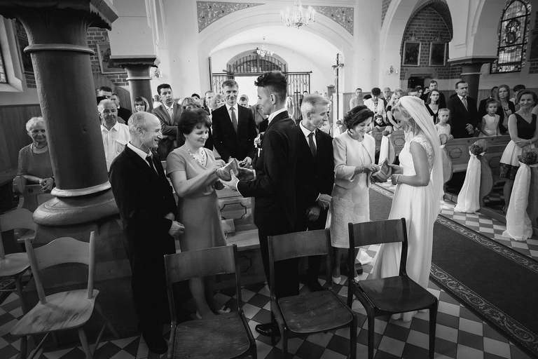 fotografia slubna, fotografia slubna krakow, zdjecia slubne oswiecim, zdjecia slubne krakow, fotograf slubny krakow, fotograf na wesele krakow, slub w kosciele w zalasiu, slub zalas, wesele Kasztel Kajasowka w Rybnej, wesele w Kajasowce Rybna, zdjecia slubne bielsko, fotograf slubny bielsko, www.magiaobrazu.com, zdjecia slubne bielsko, fotografia slubna slask, fotograf cieszyn, zdjecia slubne cieszyn, fotografia slubna oswiecin