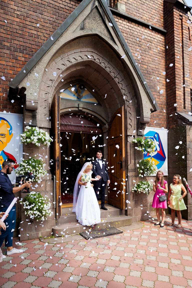 fotografia slubna, fotografia slubna krakow, zdjecia slubne oswiecim, zdjecia slubne krakow, fotograf slubny krakow, fotograf na wesele krakow, slub w kosciele w zalasiu, slub zalas, wesele Kasztel Kajasowka w Rybnej, wesele w Kajasowce Rybna, zdjecia slubne bielsko, fotograf slubny bielsko, www.magiaobrazu.com, zdjecia slubne bielsko, fotografia slubna slask, fotograf cieszyn, zdjecia slubne cieszyn, fotografia slubna oswiecin