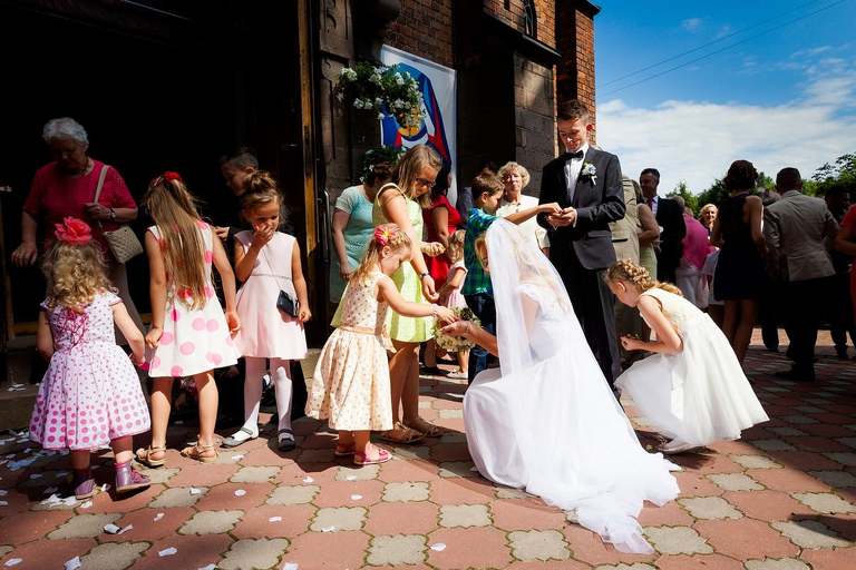 fotografia slubna, fotografia slubna krakow, zdjecia slubne oswiecim, zdjecia slubne krakow, fotograf slubny krakow, fotograf na wesele krakow, slub w kosciele w zalasiu, slub zalas, wesele Kasztel Kajasowka w Rybnej, wesele w Kajasowce Rybna, zdjecia slubne bielsko, fotograf slubny bielsko, www.magiaobrazu.com, zdjecia slubne bielsko, fotografia slubna slask, fotograf cieszyn, zdjecia slubne cieszyn, fotografia slubna oswiecin