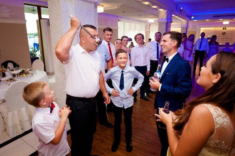 fotografia slubna, fotografia slubna krakow, zdjecia slubne oswiecim, zdjecia slubne krakow, fotograf slubny krakow, fotograf na wesele krakow, slub w kosciele w zalasiu, slub zalas, wesele Kasztel Kajasowka w Rybnej, wesele w Kajasowce Rybna, zdjecia slubne bielsko, fotograf slubny bielsko, www.magiaobrazu.com, zdjecia slubne bielsko, fotografia slubna slask, fotograf cieszyn, zdjecia slubne cieszyn, fotografia slubna oswiecin