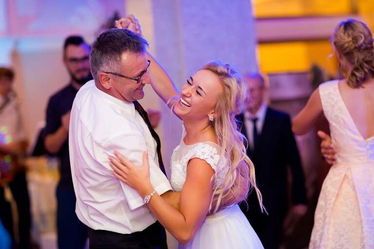 fotografia slubna, fotografia slubna krakow, zdjecia slubne oswiecim, zdjecia slubne krakow, fotograf slubny krakow, fotograf na wesele krakow, slub w kosciele w zalasiu, slub zalas, wesele Kasztel Kajasowka w Rybnej, wesele w Kajasowce Rybna, zdjecia slubne bielsko, fotograf slubny bielsko, www.magiaobrazu.com, zdjecia slubne bielsko, fotografia slubna slask, fotograf cieszyn, zdjecia slubne cieszyn, fotografia slubna oswiecin