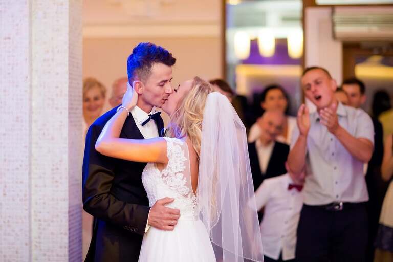 fotografia slubna, fotografia slubna krakow, zdjecia slubne oswiecim, zdjecia slubne krakow, fotograf slubny krakow, fotograf na wesele krakow, slub w kosciele w zalasiu, slub zalas, wesele Kasztel Kajasowka w Rybnej, wesele w Kajasowce Rybna, zdjecia slubne bielsko, fotograf slubny bielsko, www.magiaobrazu.com, zdjecia slubne bielsko, fotografia slubna slask, fotograf cieszyn, zdjecia slubne cieszyn, fotografia slubna oswiecin