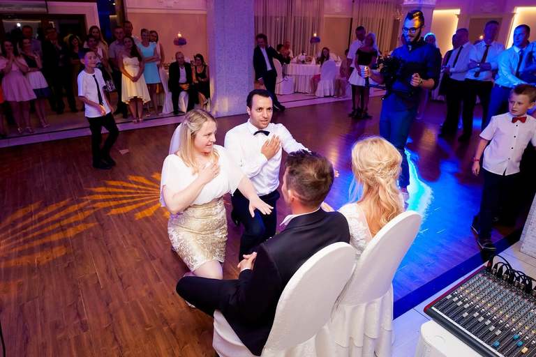 fotografia slubna, fotografia slubna krakow, zdjecia slubne oswiecim, zdjecia slubne krakow, fotograf slubny krakow, fotograf na wesele krakow, slub w kosciele w zalasiu, slub zalas, wesele Kasztel Kajasowka w Rybnej, wesele w Kajasowce Rybna, zdjecia slubne bielsko, fotograf slubny bielsko, www.magiaobrazu.com, zdjecia slubne bielsko, fotografia slubna slask, fotograf cieszyn, zdjecia slubne cieszyn, fotografia slubna oswiecin