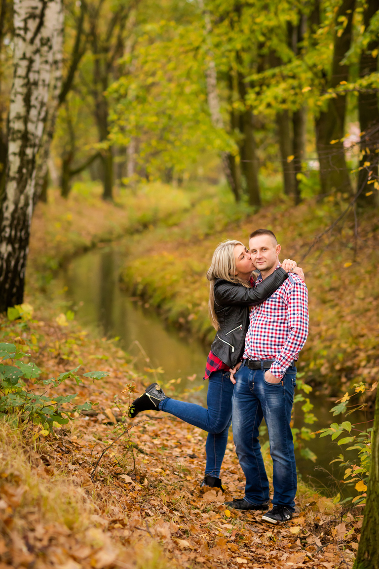 sesje par pszczyna, sesja rocznicowa pary pszczyna, fotografia rodzinna pszczyna, sesje rodzinne pszczyna, plener rocznicowy pszczyna, sesja z okazji rocznicy slubu, sesja narzeczenska katowice, miejska sesja sesja zareczynowa slask, sesja narzeczenska pszczyna, zdjecia zareczynowe slask, www.magiaobrazu.com, fotografia slubna slask, fotograf slubny krakow, zdjecia przedslubne slask, fotografia slubna slask, romantyczna sesja narzeczenska, engagement session, prewedding photosession,