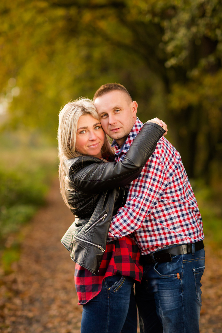 sesje par pszczyna, sesja rocznicowa pary pszczyna, fotografia rodzinna pszczyna, sesje rodzinne pszczyna, plener rocznicowy pszczyna, sesja z okazji rocznicy slubu, sesja narzeczenska katowice, miejska sesja sesja zareczynowa slask, sesja narzeczenska pszczyna, zdjecia zareczynowe slask, www.magiaobrazu.com, fotografia slubna slask, fotograf slubny krakow, zdjecia przedslubne slask, fotografia slubna slask, romantyczna sesja narzeczenska, engagement session, prewedding photosession,