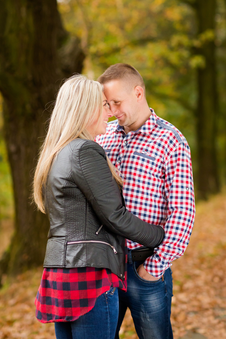 sesje par pszczyna, sesja rocznicowa pary pszczyna, fotografia rodzinna pszczyna, sesje rodzinne pszczyna, plener rocznicowy pszczyna, sesja z okazji rocznicy slubu, sesja narzeczenska katowice, miejska sesja sesja zareczynowa slask, sesja narzeczenska pszczyna, zdjecia zareczynowe slask, www.magiaobrazu.com, fotografia slubna slask, fotograf slubny krakow, zdjecia przedslubne slask, fotografia slubna slask, romantyczna sesja narzeczenska, engagement session, prewedding photosession,