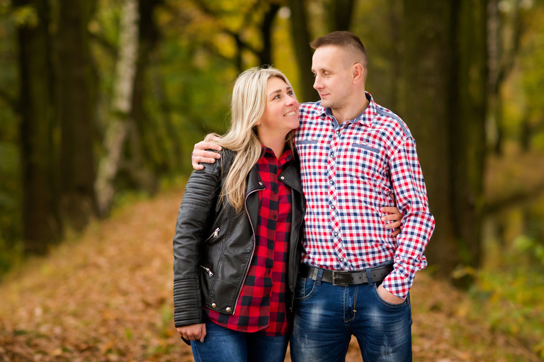 sesje par pszczyna, sesja rocznicowa pary pszczyna, fotografia rodzinna pszczyna, sesje rodzinne pszczyna, plener rocznicowy pszczyna, sesja z okazji rocznicy slubu, sesja narzeczenska katowice, miejska sesja sesja zareczynowa slask, sesja narzeczenska pszczyna, zdjecia zareczynowe slask, www.magiaobrazu.com, fotografia slubna slask, fotograf slubny krakow, zdjecia przedslubne slask, fotografia slubna slask, romantyczna sesja narzeczenska, engagement session, prewedding photosession,