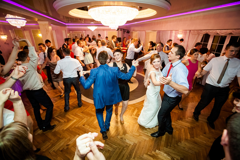 fotograf slubny slask; dwoje fotografow na slub; fotografowie slubni slask; fotograf slubny bielsko; fotografia slubna, reportaz slubny, www.magiaobrazu.com, zdjecia slubne, fotoreportaz slubny; fotograf pszczyna; zdjecia slubne bielsko; dworek weselny w bestwince;