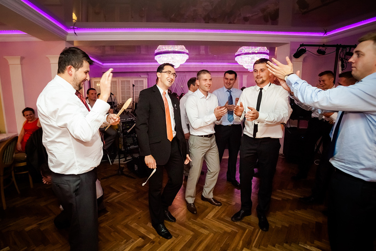 fotograf slubny slask; dwoje fotografow na slub; fotografowie slubni slask; fotograf slubny bielsko; fotografia slubna, reportaz slubny, www.magiaobrazu.com, zdjecia slubne, fotoreportaz slubny; fotograf pszczyna; zdjecia slubne bielsko; dworek weselny w bestwince;