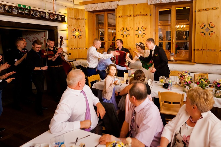 fotografia slubna nowy sacz, zdjecia slubne nowy sacz, slub w skansenie nowy sacz, wesele w miasteczku galicyjskim w nowym saczu, miasteczko galicyjskie nowy sacz, fotograf slubny zakopane, zdjecia slubne zakopane, fotografia slubna zakopane, zdjecia slubne bielsko, fotograf slubny bielsko, fotografia slubna cieszyn, www.magiaobrazu.com, zdjecia slubne bielsko, fotografia slubna slask, zdjecia slubne zywiec, zdjecia slubne cieszyn, dwoch fotografow na slub, zdjecia slubne slask,