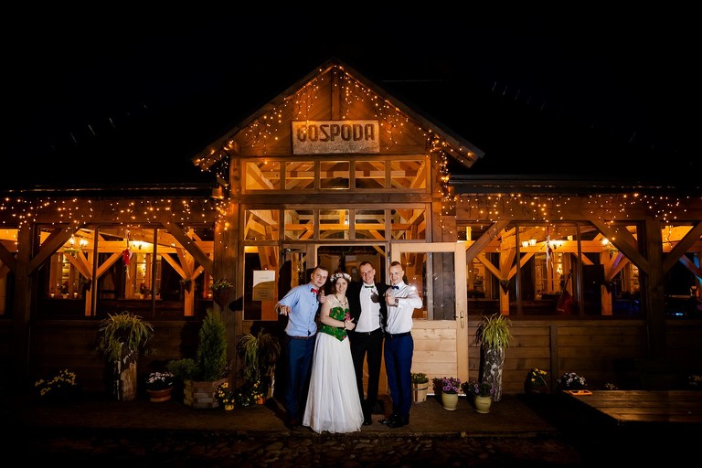 fotografia slubna nowy sacz, zdjecia slubne nowy sacz, slub w skansenie nowy sacz, wesele w miasteczku galicyjskim w nowym saczu, miasteczko galicyjskie nowy sacz, fotograf slubny zakopane, zdjecia slubne zakopane, fotografia slubna zakopane, zdjecia slubne bielsko, fotograf slubny bielsko, fotografia slubna cieszyn, www.magiaobrazu.com, zdjecia slubne bielsko, fotografia slubna slask, zdjecia slubne zywiec, zdjecia slubne cieszyn, dwoch fotografow na slub, zdjecia slubne slask,