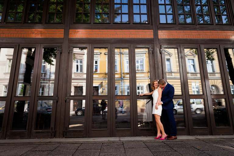 plener slubny w krakowie, sesja slubna w krakowie, plener slubny krakow, sesja slubna krakow, sesja slubna kladka benadka, miejski plener slubny, miejska sesja slubna, sesja slubna w miescie, fotografia slubna slask, zdjecia slubne slask, sesja slubna o swicie, plener slubny o swicie, fotografia slubna krakow, zdjecia slubne krakow, fotograf slubny krakow, dwoch fotografow na slub, zdjecia slubne cieszyn, fotografia slubna cieszyn