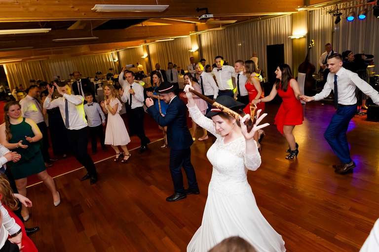 fotografia slubna, fotografia slubna krakow, zdjecia slubne krakow, fotograf slubny krakow, fotograf na wesele krakow, wesele best western krakow, wiosenny slub krakow, zdjecia slubne slask, fotografowie slubni krakow, dwoch fotografow na slub, najpiekniejsze zdjecia slubne, najlepsze zdjecia slubne, zdjecia slubne bielsko, fotograf slubny bielsko, www.magiaobrazu.com, zdjecia slubne bielsko, fotografia slubna slask, fotograf cieszyn, zdjecia slubne cieszyn