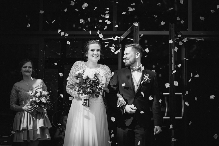 fotografia slubna, fotografia slubna krakow, zdjecia slubne krakow, fotograf slubny krakow, fotograf na wesele krakow, wesele best western krakow, wiosenny slub krakow, zdjecia slubne slask, fotografowie slubni krakow, dwoch fotografow na slub, najpiekniejsze zdjecia slubne, najlepsze zdjecia slubne, zdjecia slubne bielsko, fotograf slubny bielsko, www.magiaobrazu.com, zdjecia slubne bielsko, fotografia slubna slask, fotograf cieszyn, zdjecia slubne cieszyn