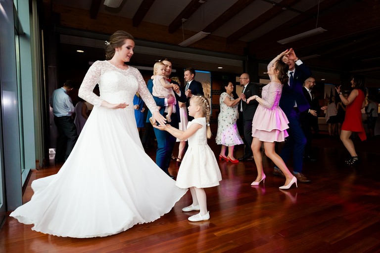 fotografia slubna, fotografia slubna krakow, zdjecia slubne krakow, fotograf slubny krakow, fotograf na wesele krakow, wesele best western krakow, wiosenny slub krakow, zdjecia slubne slask, fotografowie slubni krakow, dwoch fotografow na slub, najpiekniejsze zdjecia slubne, najlepsze zdjecia slubne, zdjecia slubne bielsko, fotograf slubny bielsko, www.magiaobrazu.com, zdjecia slubne bielsko, fotografia slubna slask, fotograf cieszyn, zdjecia slubne cieszyn