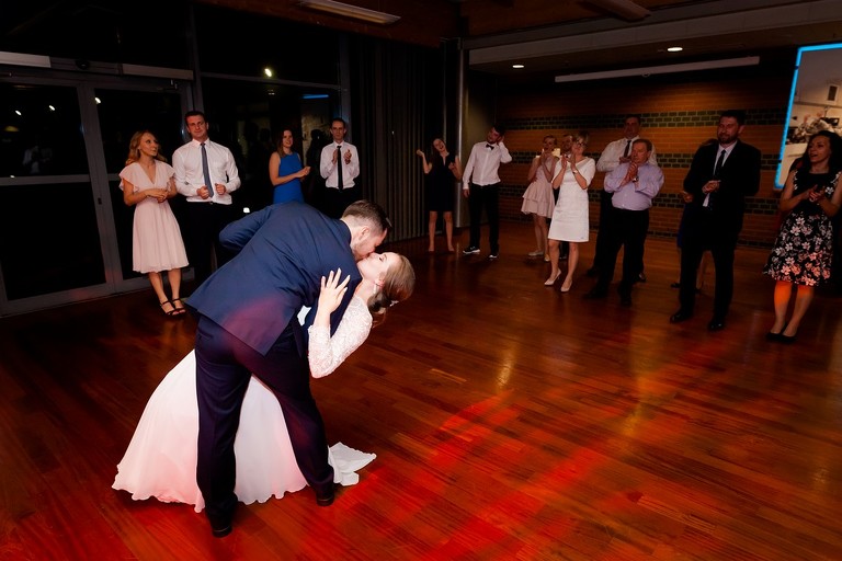 fotografia slubna, fotografia slubna krakow, zdjecia slubne krakow, fotograf slubny krakow, fotograf na wesele krakow, wesele best western krakow, wiosenny slub krakow, zdjecia slubne slask, fotografowie slubni krakow, dwoch fotografow na slub, najpiekniejsze zdjecia slubne, najlepsze zdjecia slubne, zdjecia slubne bielsko, fotograf slubny bielsko, www.magiaobrazu.com, zdjecia slubne bielsko, fotografia slubna slask, fotograf cieszyn, zdjecia slubne cieszyn