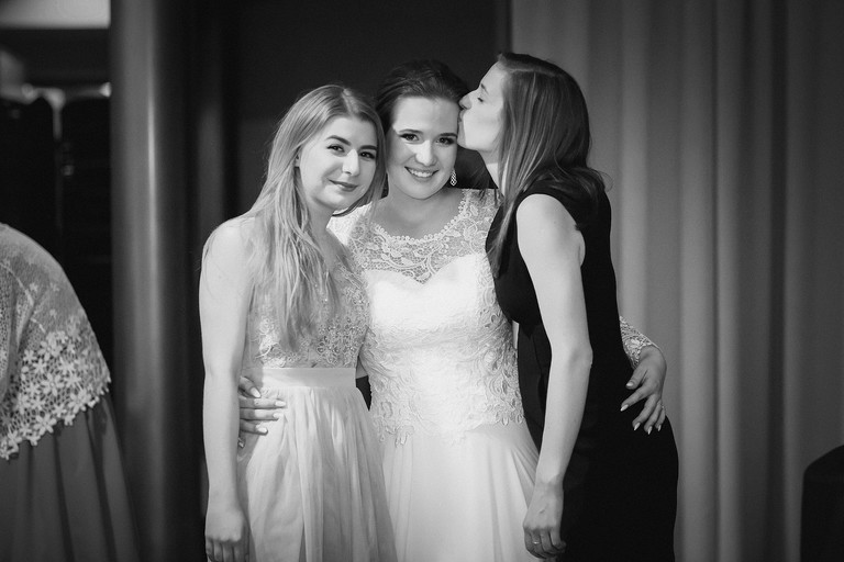 fotografia slubna, fotografia slubna krakow, zdjecia slubne krakow, fotograf slubny krakow, fotograf na wesele krakow, wesele best western krakow, wiosenny slub krakow, zdjecia slubne slask, fotografowie slubni krakow, dwoch fotografow na slub, najpiekniejsze zdjecia slubne, najlepsze zdjecia slubne, zdjecia slubne bielsko, fotograf slubny bielsko, www.magiaobrazu.com, zdjecia slubne bielsko, fotografia slubna slask, fotograf cieszyn, zdjecia slubne cieszyn