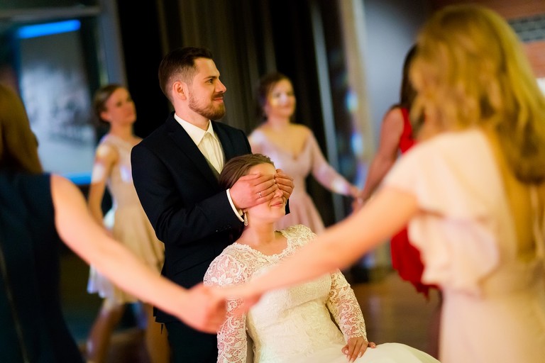 fotografia slubna, fotografia slubna krakow, zdjecia slubne krakow, fotograf slubny krakow, fotograf na wesele krakow, wesele best western krakow, wiosenny slub krakow, zdjecia slubne slask, fotografowie slubni krakow, dwoch fotografow na slub, najpiekniejsze zdjecia slubne, najlepsze zdjecia slubne, zdjecia slubne bielsko, fotograf slubny bielsko, www.magiaobrazu.com, zdjecia slubne bielsko, fotografia slubna slask, fotograf cieszyn, zdjecia slubne cieszyn