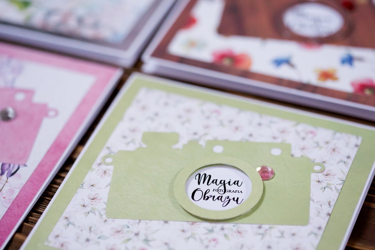 Ladne bony prezentowe, zaproszenia na sesje zdjeciowe, pomysl na prezent, zaproszenie sesja, bon na sesje, fotografia rodzinna slask, zdjecia rodzinne pszczyna, prezenty zero waste, prezenty no waste, fotograf rodzinny pszczyna, zdjecia rodzinne bielsko, Magia Obrazu, fotografia rodzinna bielsko, fotograf czechowice, sesje rodzinne, pomysl na sesje zdjeciowa, prezent pod choinke,