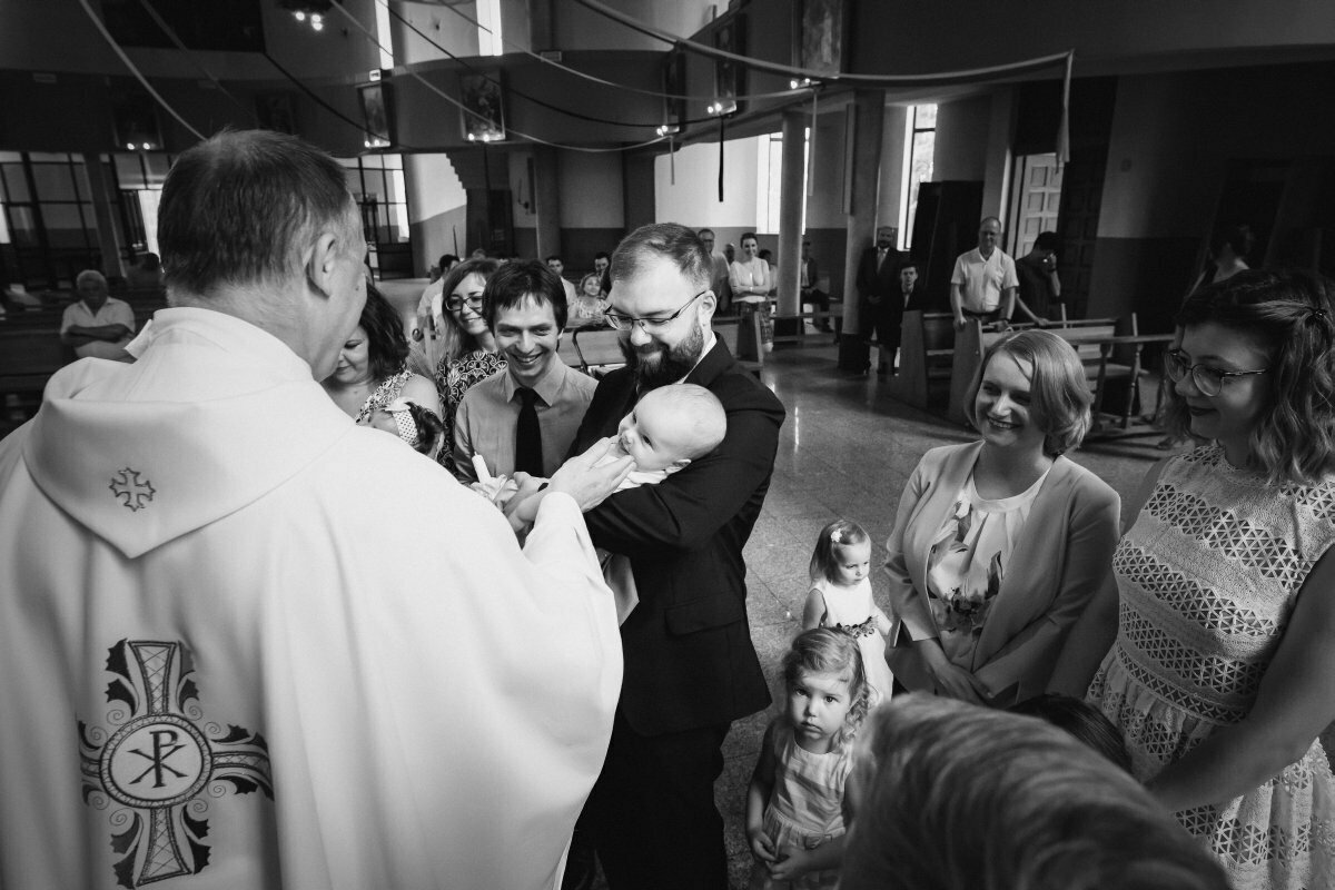 fotograf na chrzest czechowice, zdjecia z chrztu, fotograf bielsko, chrzest w kosciele Boboli w Czechowicach, dobry fotograf pszczyna, fotograf na chrzest slask, reportaz z chrzcin bielsko, fotografia chrzest bielsko, dobry fotograf bielsko, fotograf czechowice, zdjecia rodzinne slask, fotograf na chrzest bielsko, reportaz z chrztu bielsko, zdjecia rodzinne bielsko, fotograf rodzinny bielsko