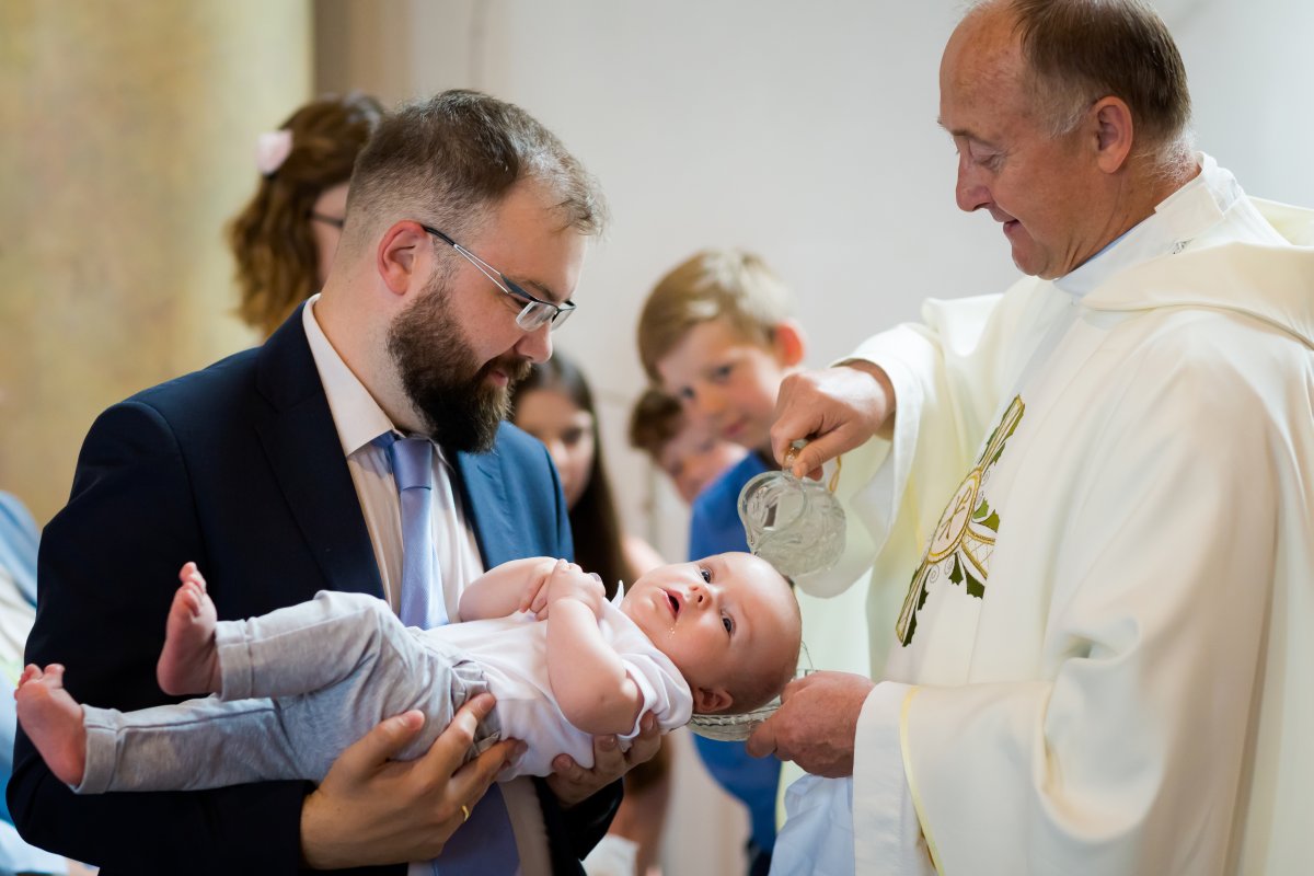 fotograf na chrzest czechowice, zdjecia z chrztu, fotograf bielsko, chrzest w kosciele Boboli w Czechowicach, dobry fotograf pszczyna, fotograf na chrzest slask, reportaz z chrzcin bielsko, fotografia chrzest bielsko, dobry fotograf bielsko, fotograf czechowice, zdjecia rodzinne slask, fotograf na chrzest bielsko, reportaz z chrztu bielsko, zdjecia rodzinne bielsko, fotograf rodzinny bielsko