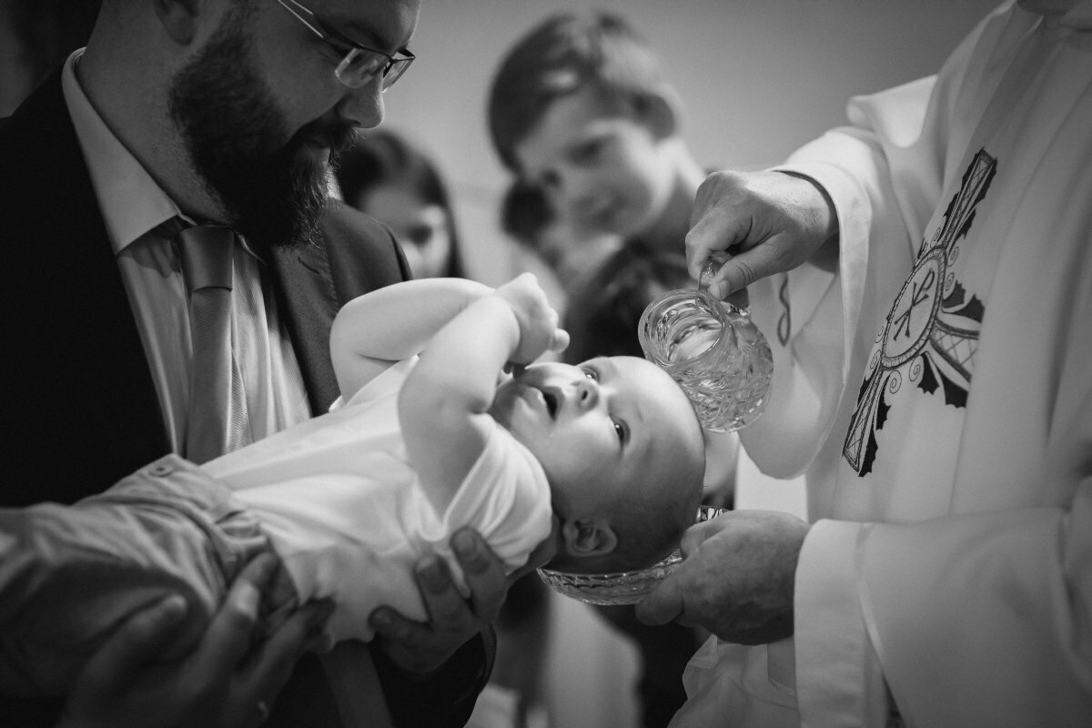 fotograf na chrzest czechowice, zdjecia z chrztu, fotograf bielsko, chrzest w kosciele Boboli w Czechowicach, dobry fotograf pszczyna, fotograf na chrzest slask, reportaz z chrzcin bielsko, fotografia chrzest bielsko, dobry fotograf bielsko, fotograf czechowice, zdjecia rodzinne slask, fotograf na chrzest bielsko, reportaz z chrztu bielsko, zdjecia rodzinne bielsko, fotograf rodzinny bielsko