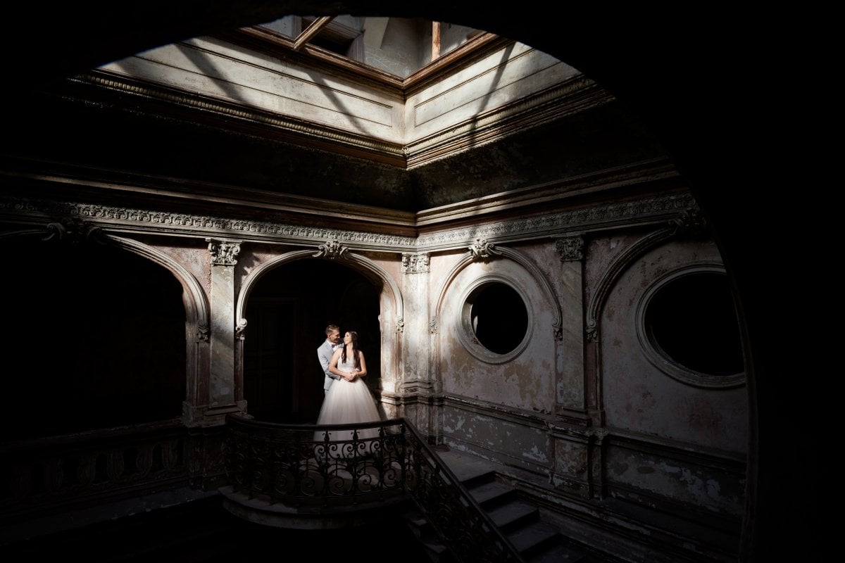 Fotografia na sesję ślubną Śląsk, sesja slubna na zamku, plener slubny w palacu, Zamek Krowiarki, Pałac krowiarki, sesja slubna w krowiarkach, fotograf na slub slask, zdjecia slubne slask, plener slubny krowiarki, www.magiaobrazu.com, fotografia slubna w Mosznej, plener slubny w Krakowie, fotograf slubny Krakow, oryginalna sesja slubna, fotograf slubny slask, sesja slubna slask, fotografia slubna, plener slubny na zamku, fotograf slubny Krakow,