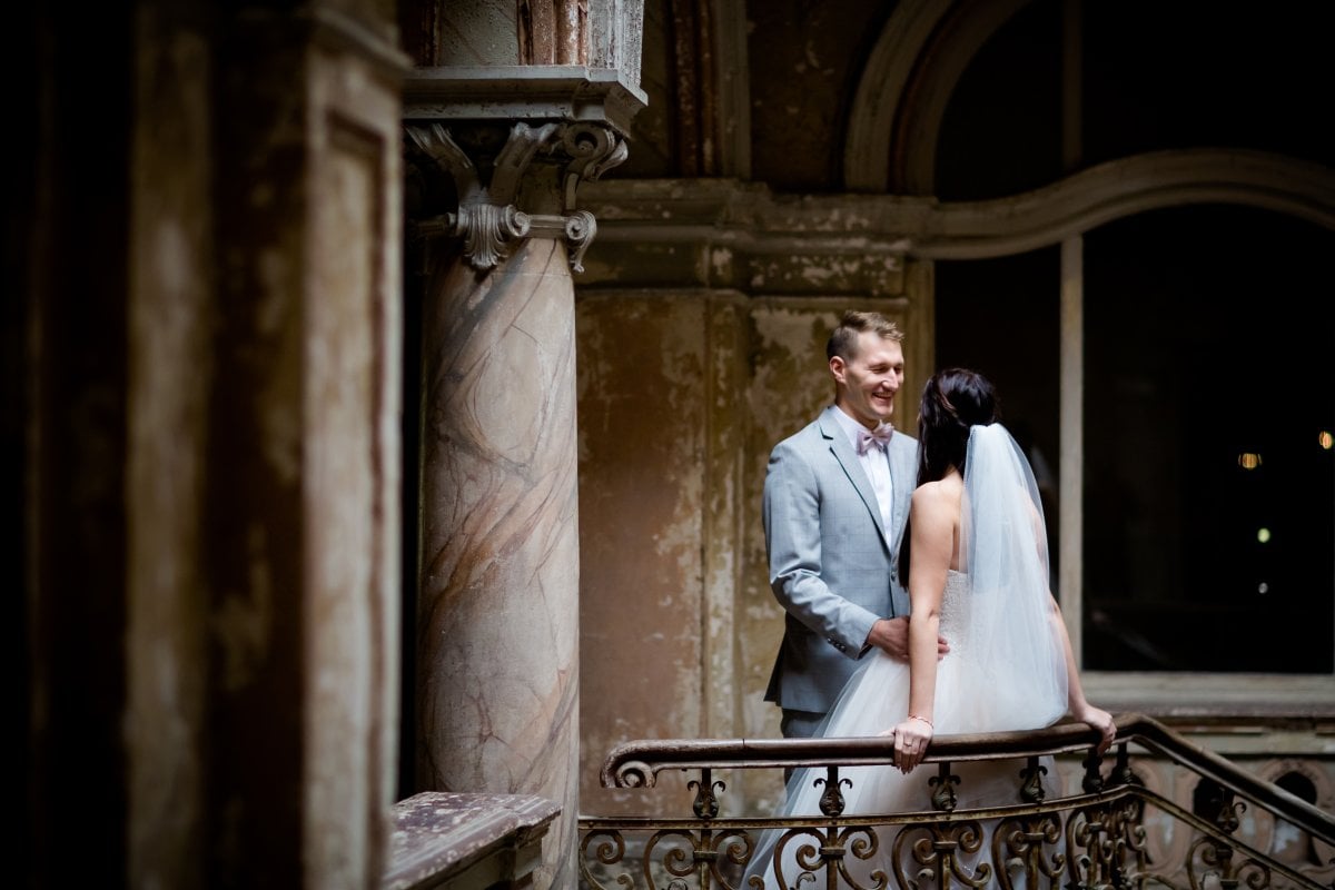 Fotografia na sesję ślubną Śląsk, sesja slubna na zamku, plener slubny w palacu, Zamek Krowiarki, Pałac krowiarki, sesja slubna w krowiarkach, fotograf na slub slask, zdjecia slubne slask, plener slubny krowiarki, www.magiaobrazu.com, fotografia slubna w Mosznej, plener slubny w Krakowie, fotograf slubny Krakow, oryginalna sesja slubna, fotograf slubny slask, sesja slubna slask, fotografia slubna, plener slubny na zamku, fotograf slubny Krakow,