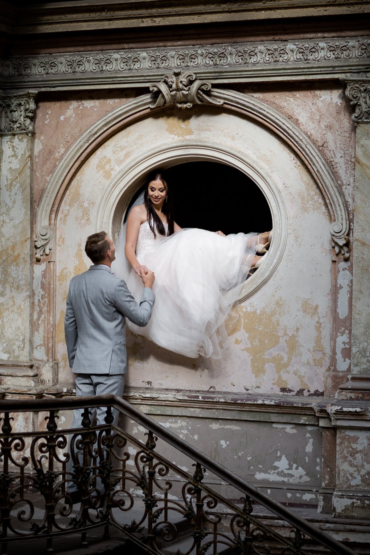 Fotografia na sesję ślubną Śląsk, sesja slubna na zamku, plener slubny w palacu, Zamek Krowiarki, Pałac krowiarki, sesja slubna w krowiarkach, fotograf na slub slask, zdjecia slubne slask, plener slubny krowiarki, www.magiaobrazu.com, fotografia slubna w Mosznej, plener slubny w Krakowie, fotograf slubny Krakow, oryginalna sesja slubna, fotograf slubny slask, sesja slubna slask, fotografia slubna, plener slubny na zamku, fotograf slubny Krakow,