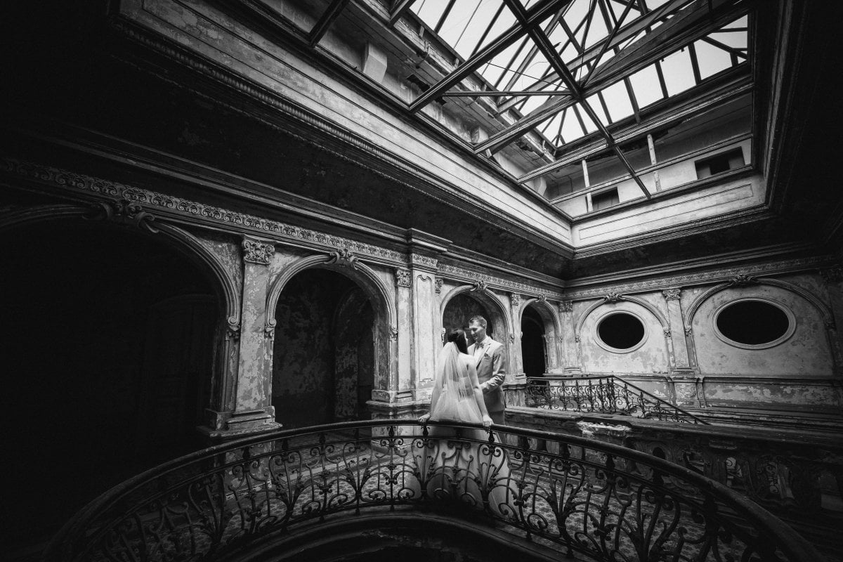 Fotografia na sesję ślubną Śląsk, sesja slubna na zamku, plener slubny w palacu, Zamek Krowiarki, Pałac krowiarki, sesja slubna w krowiarkach, fotograf na slub slask, zdjecia slubne slask, plener slubny krowiarki, www.magiaobrazu.com, fotografia slubna w Mosznej, plener slubny w Krakowie, fotograf slubny Krakow, oryginalna sesja slubna, fotograf slubny slask, sesja slubna slask, fotografia slubna, plener slubny na zamku, fotograf slubny Krakow,