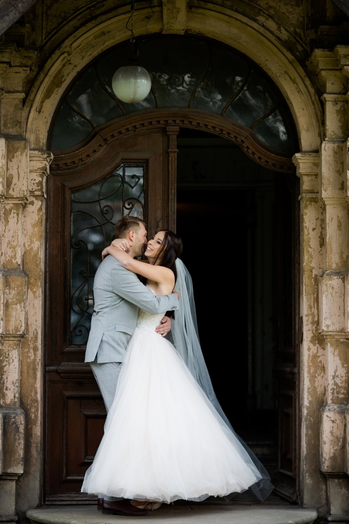 Fotograf na sesję ślubną Śląsk, sesja slubna na zamku, plener slubny w palacu, Zamek Krowiarki, Pałac krowiarki, sesja slubna w krowiarkach, fotograf na slub slask, zdjecia slubne slask, plener slubny krowiarki, www.magiaobrazu.com, fotografia slubna w Mosznej, plener slubny w Krakowie, fotograf slubny Krakow, oryginalna sesja slubna, fotograf slubny slask, sesja slubna slask, fotografia slubna, plener slubny na zamku, fotograf slubny Krakow,