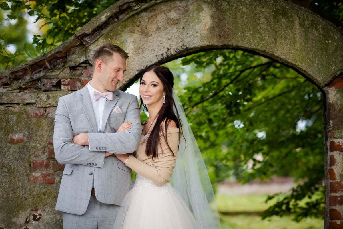 Fotograf na sesję ślubną Śląsk, sesja slubna na zamku, plener slubny w palacu, Zamek Krowiarki, Pałac krowiarki, sesja slubna w krowiarkach, fotograf na slub slask, zdjecia slubne slask, plener slubny krowiarki, www.magiaobrazu.com, fotografia slubna w Mosznej, plener slubny w Krakowie, fotograf slubny Krakow, oryginalna sesja slubna, fotograf slubny slask, sesja slubna slask, fotografia slubna, plener slubny na zamku, fotograf slubny Krakow,