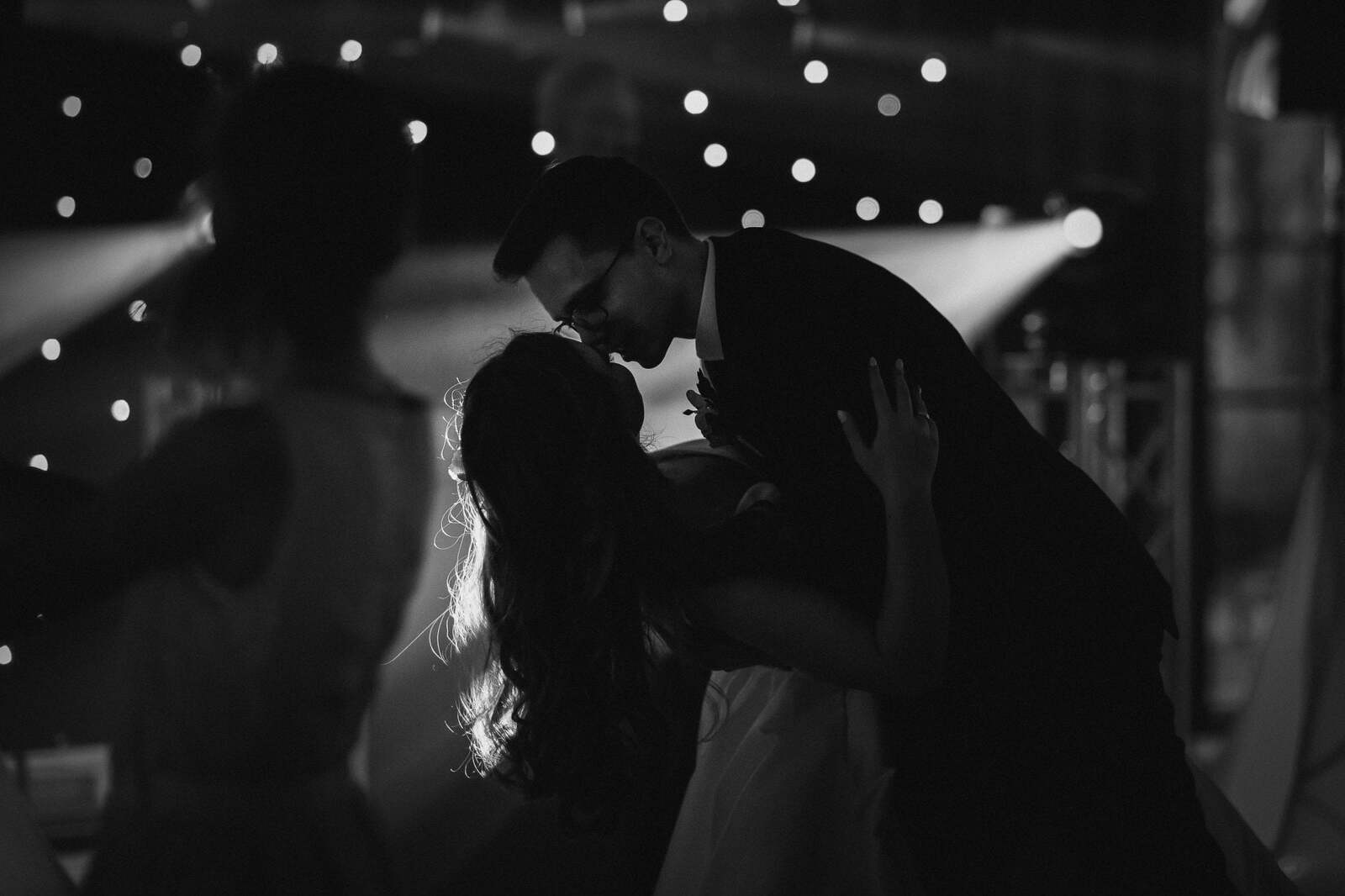 fotograf na ślub śląsk, fotografia slubna jastrzebie, zdjecia slubne jastrzebie, fotograf slubny jastrzebie, fotografia slubna slask, fotografia slubna katowice, zdjecia slubne katowice, fotograf slubny katowice, zdjecia slubne bielsko, zdjecia slubne mikolow, fotografia slubna mikolow, zdjecia slubne zory, fotografia slubna bielsko, wesele kompleks Dabrowka w Jastrzebiu, wesele w dabrowce jatrzebie,dwoch fotografow na slub, fotografia slubna krakow, fotograf na slub krakow, zdjecia slubne krakow, slub w mikolowie