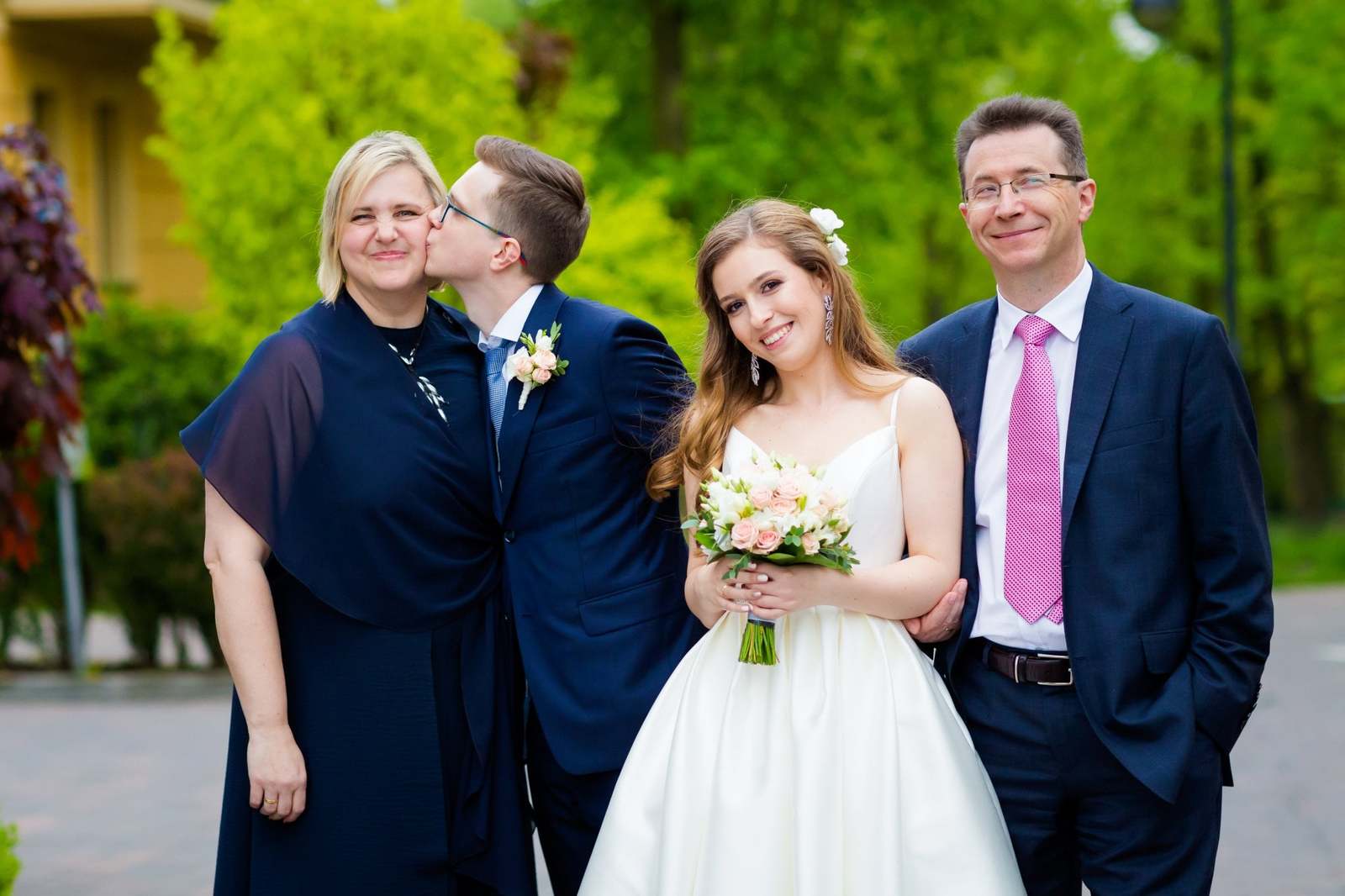 fotograf na ślub śląsk, fotografia slubna jastrzebie, zdjecia slubne jastrzebie, fotograf slubny jastrzebie, fotografia slubna slask, fotografia slubna katowice, zdjecia slubne katowice, fotograf slubny katowice, zdjecia slubne bielsko, zdjecia slubne mikolow, fotografia slubna mikolow, zdjecia slubne zory, fotografia slubna bielsko, wesele kompleks Dabrowka w Jastrzebiu, wesele w dabrowce jatrzebie,dwoch fotografow na slub, fotografia slubna krakow, fotograf na slub krakow, zdjecia slubne krakow, slub w mikolowie