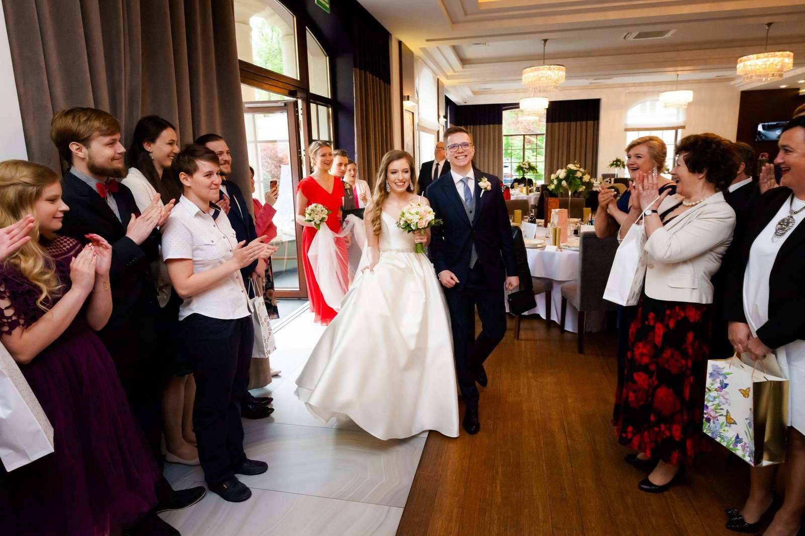 fotograf na ślub śląsk, fotografia slubna jastrzebie, zdjecia slubne jastrzebie, fotograf slubny jastrzebie, fotografia slubna slask, fotografia slubna katowice, zdjecia slubne katowice, fotograf slubny katowice, zdjecia slubne bielsko, zdjecia slubne mikolow, fotografia slubna mikolow, zdjecia slubne zory, fotografia slubna bielsko, wesele kompleks Dabrowka w Jastrzebiu, wesele w dabrowce jatrzebie,dwoch fotografow na slub, fotografia slubna krakow, fotograf na slub krakow, zdjecia slubne krakow, slub w mikolowie